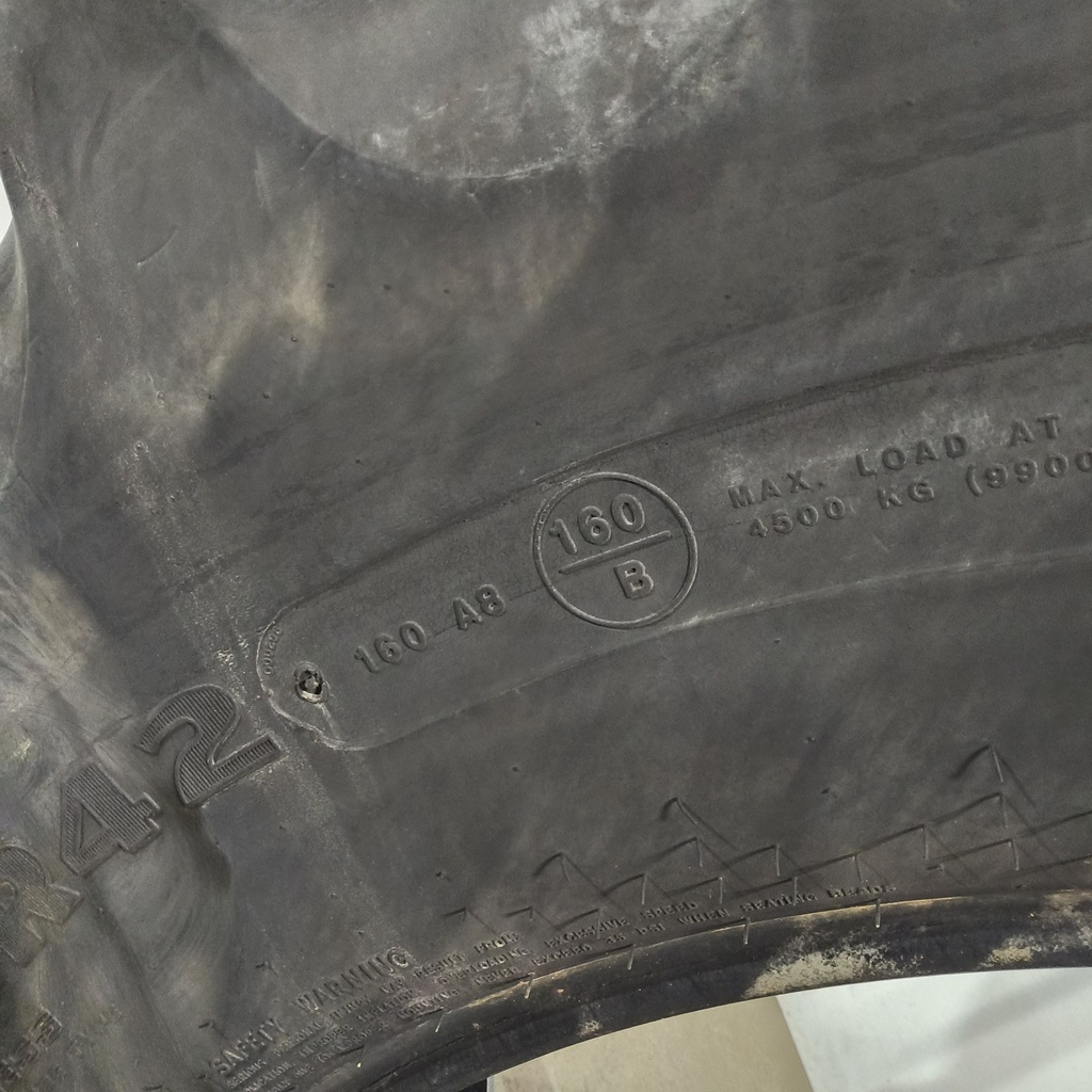 620/70R42 Goodyear Farm DT820 Super Traction R-1W 160A8 95%