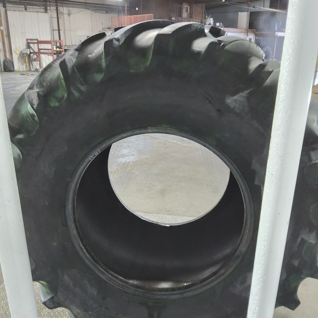 30.5L-32 Firestone All Traction 23 R-1 E (10 Ply), 85%