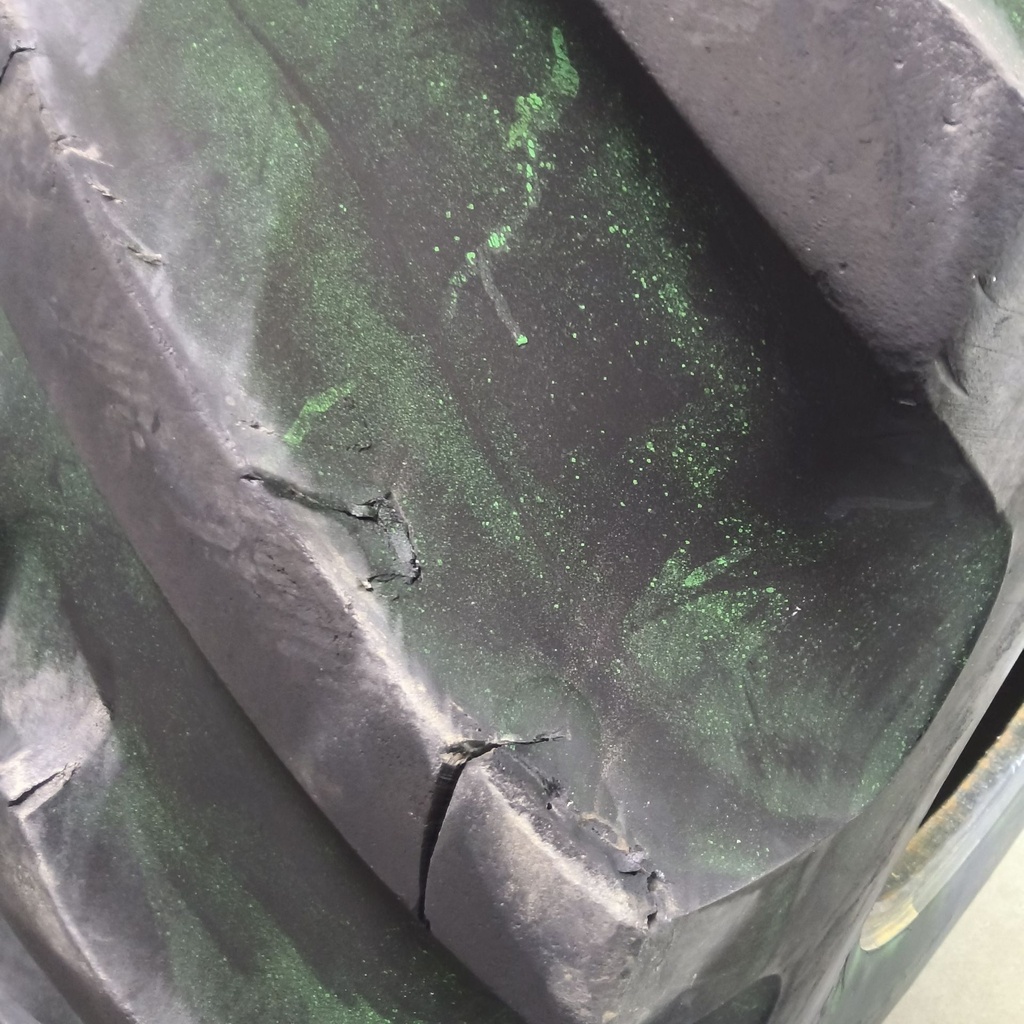 30.5L-32 Firestone All Traction 23 R-1 E (10 Ply), 85%