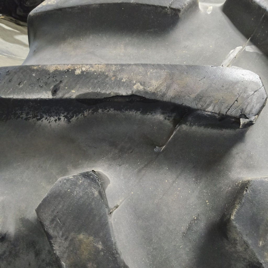 30.5L-32 Firestone All Traction 23 R-1 E (10 Ply), 85%