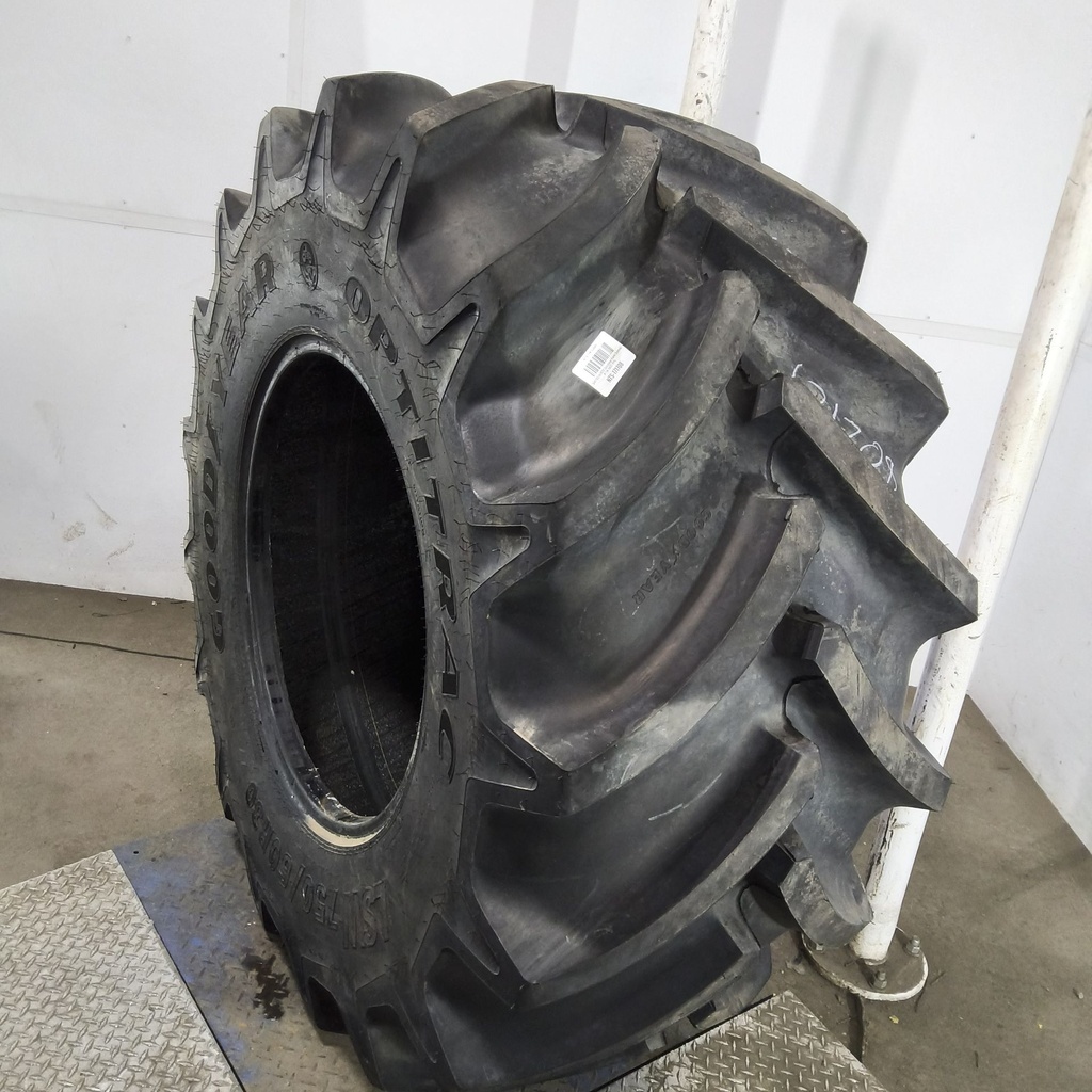 LSW750/60R30 Goodyear Farm Optitrac R-1W 180D 99%