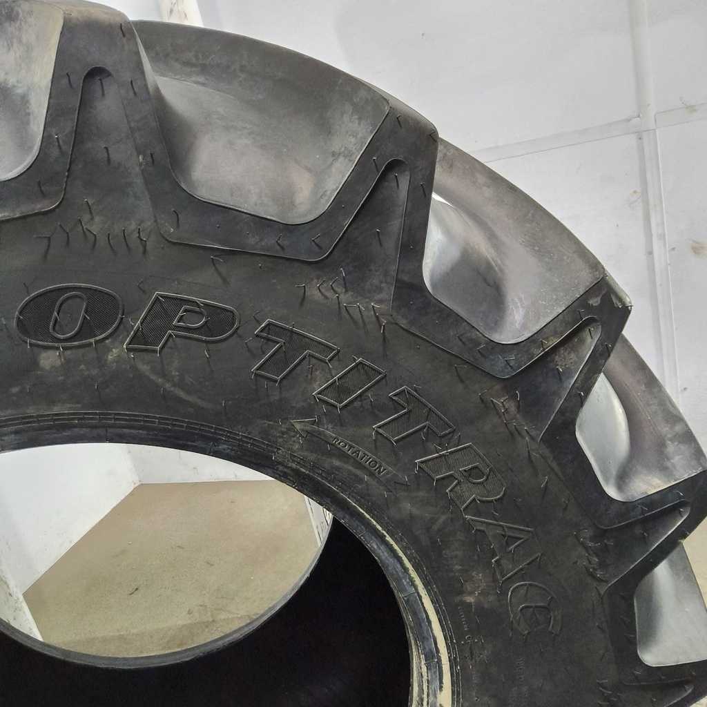 LSW750/60R30 Goodyear Farm Optitrac R-1W 180D 99%
