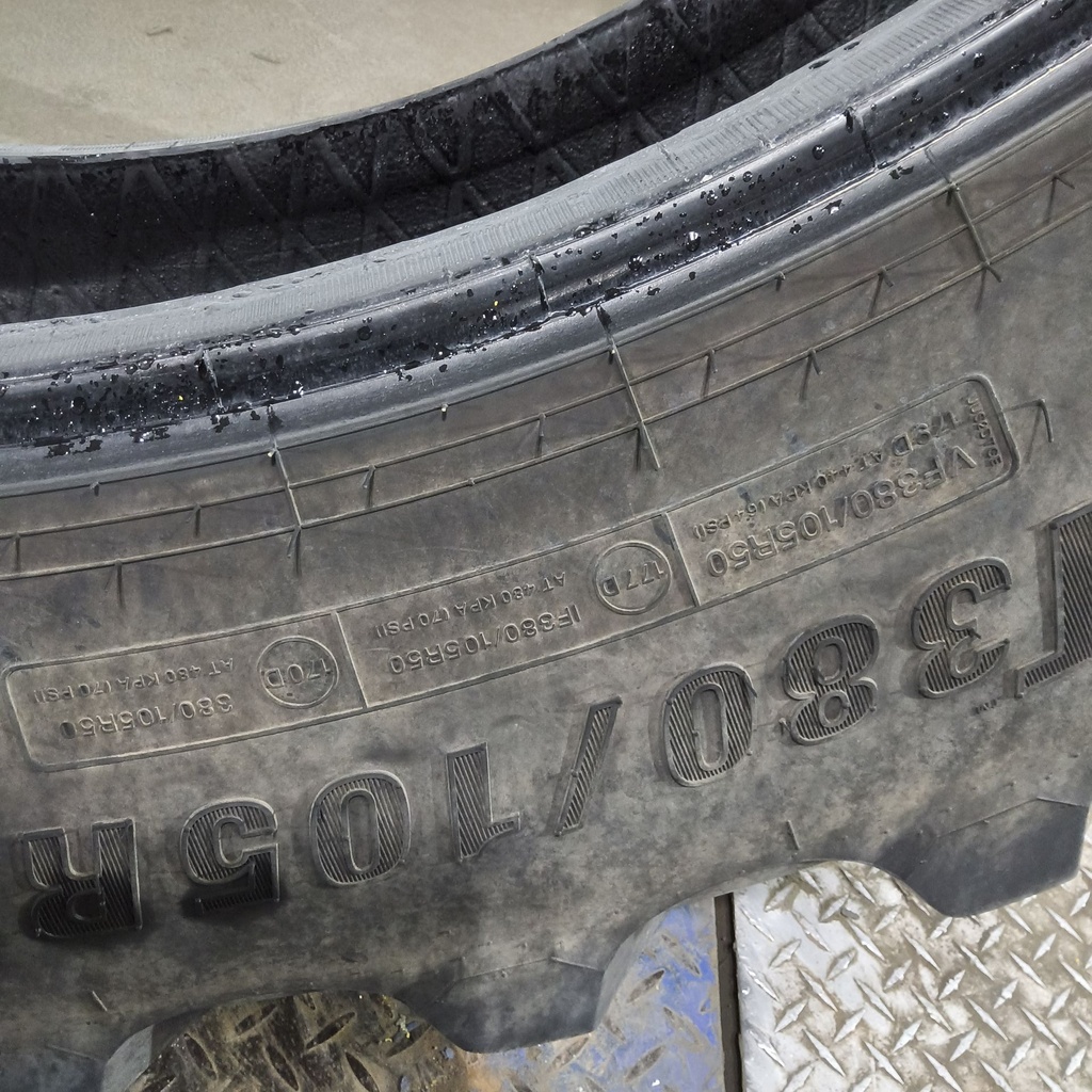 UFT380/105R50 Goodyear Farm Ultra Sprayer R-1 179D 70%
