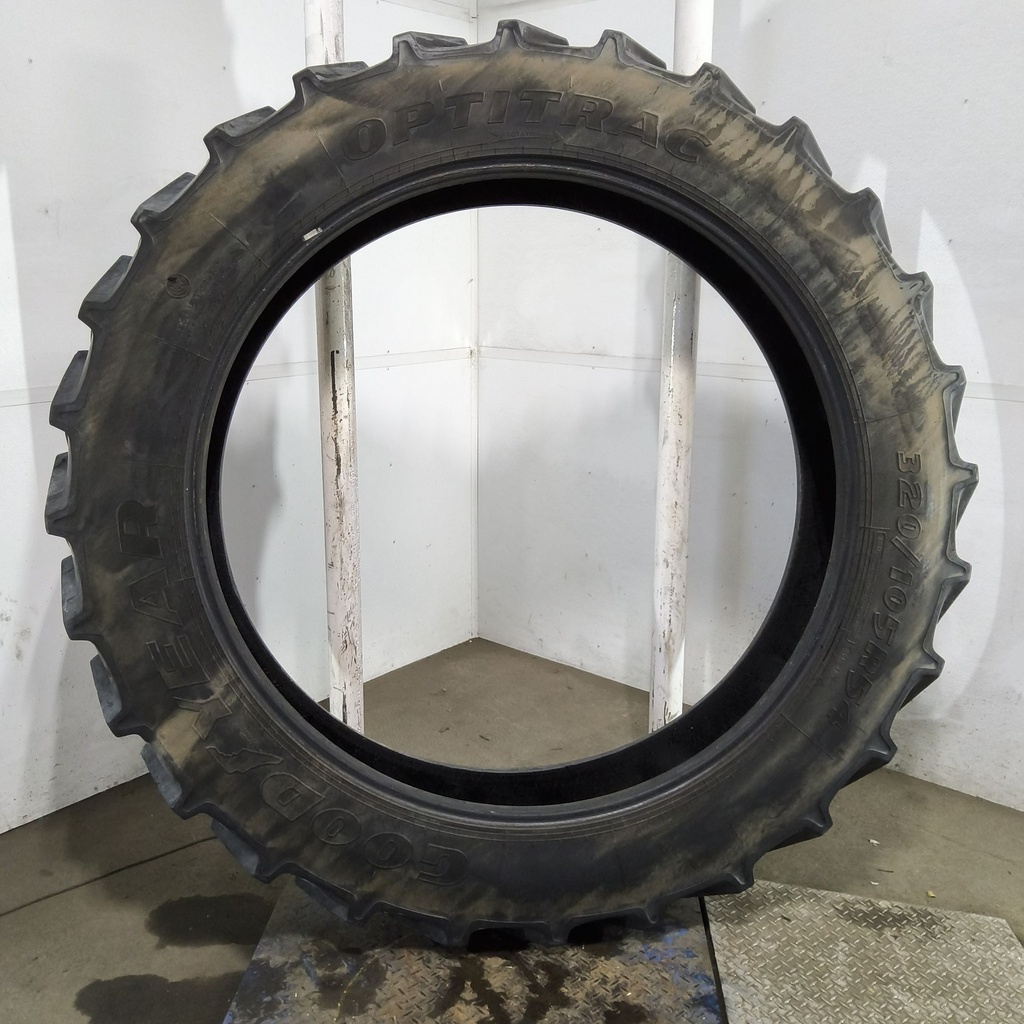 320/105R54 Goodyear Farm Optitrac R-1W 166D 75%