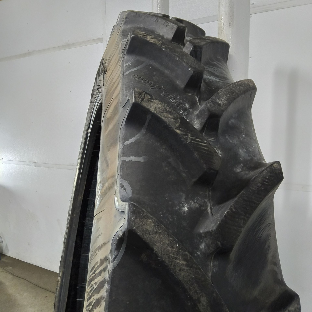 320/105R54 Goodyear Farm Optitrac R-1W 166D 75%