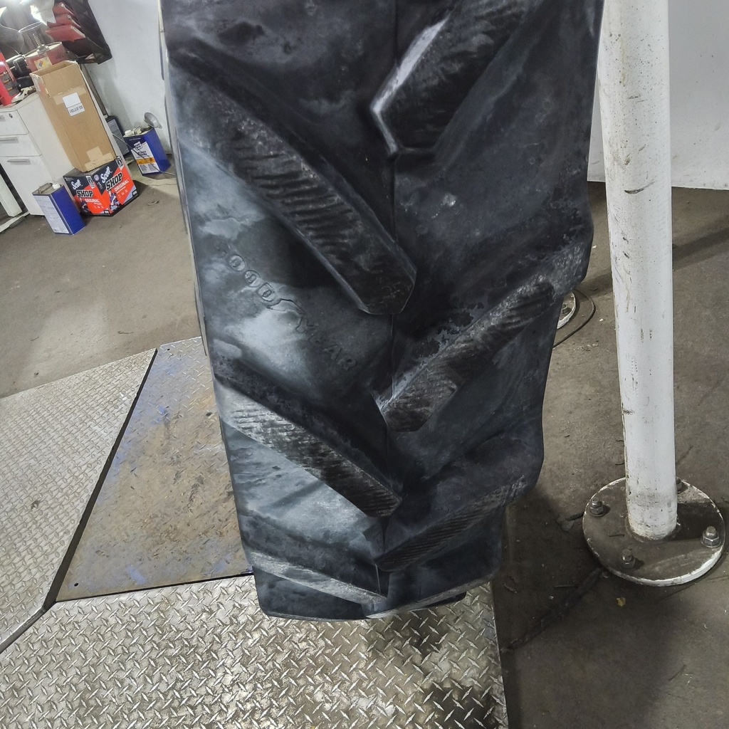320/105R54 Goodyear Farm Optitrac R-1W 166D 75%