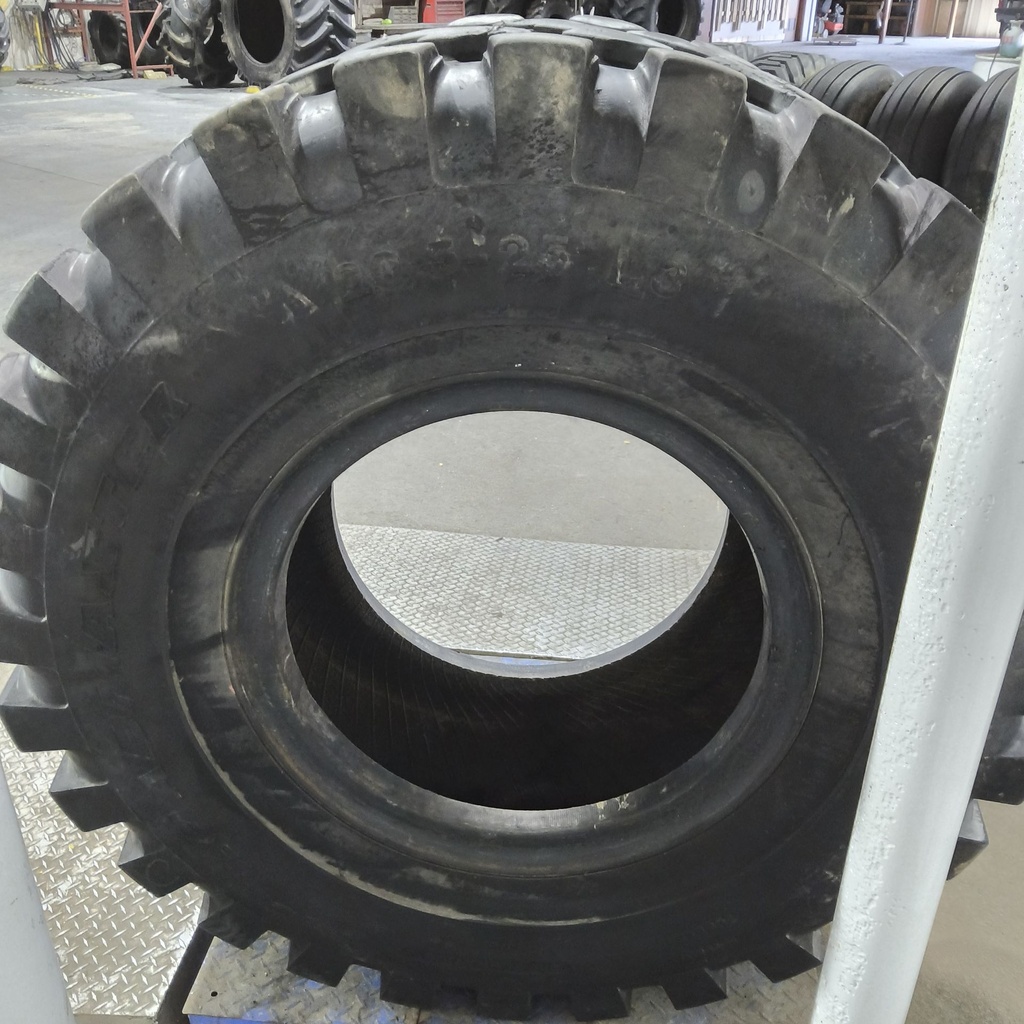 20.5-25 Solideal Loadmaster L2 E-2/G-2/L-2 L (20 Ply), 75%