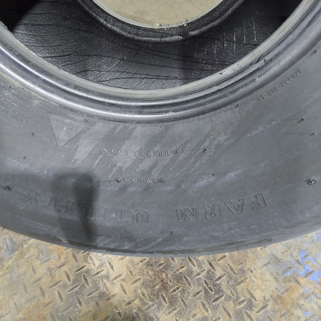 21.5L-16.1 Goodyear Farm Utility SL I-1 G (14 Ply), 85%