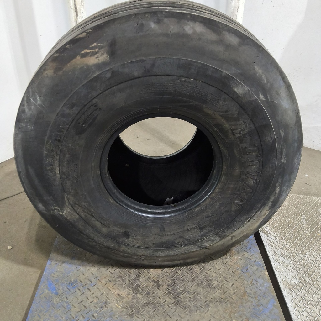21.5L-16.1SL Titan Farm Hi Flotation I-1 E (10 Ply), 90%