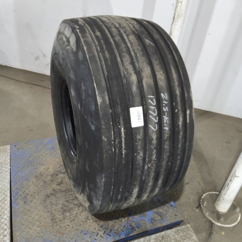 21.5L-16.1SL Titan Farm Hi Flotation I-1 E (10 Ply), 90%