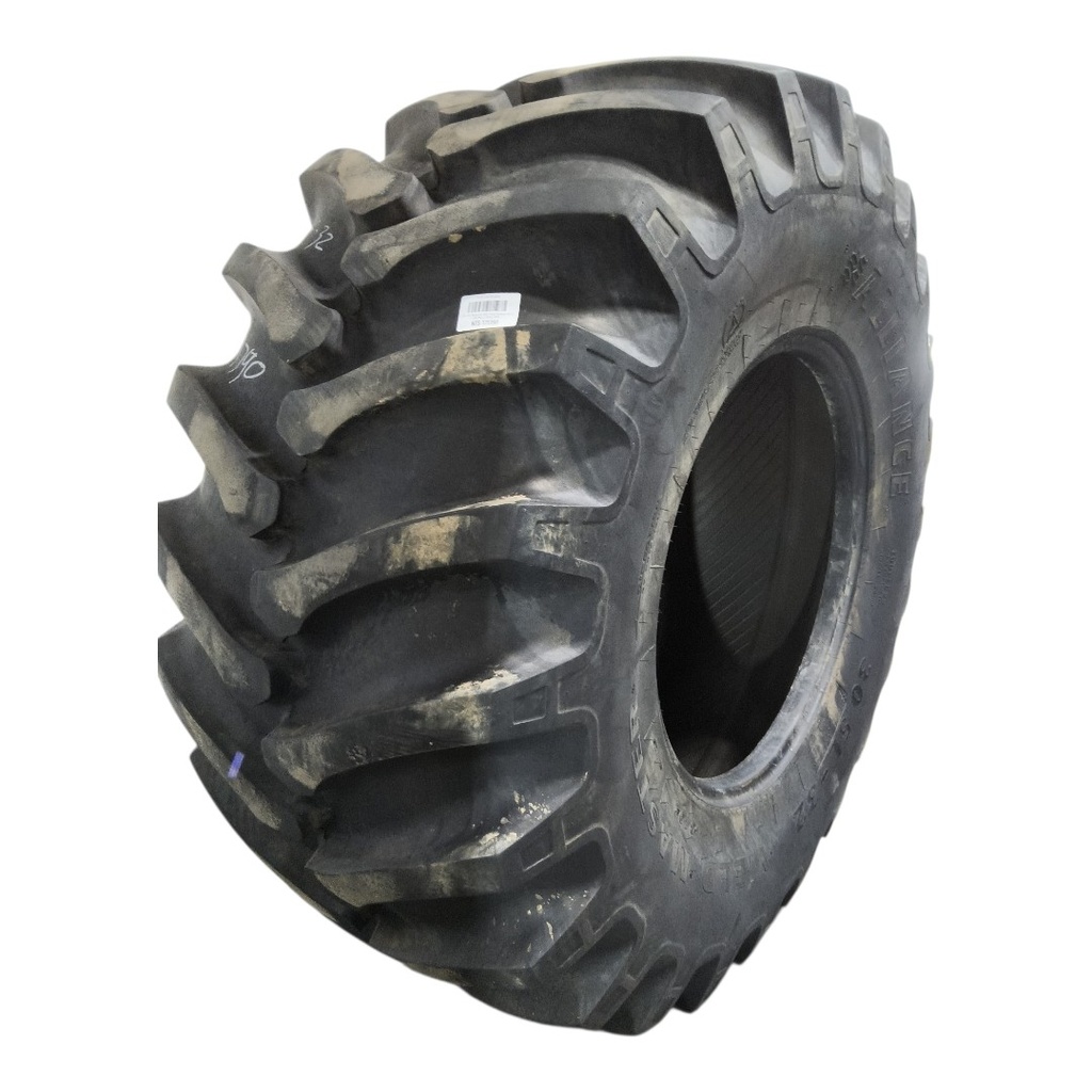 30.5L-32 Alliance 349 Yield Master R-1 J (18 Ply), 170A6 95%