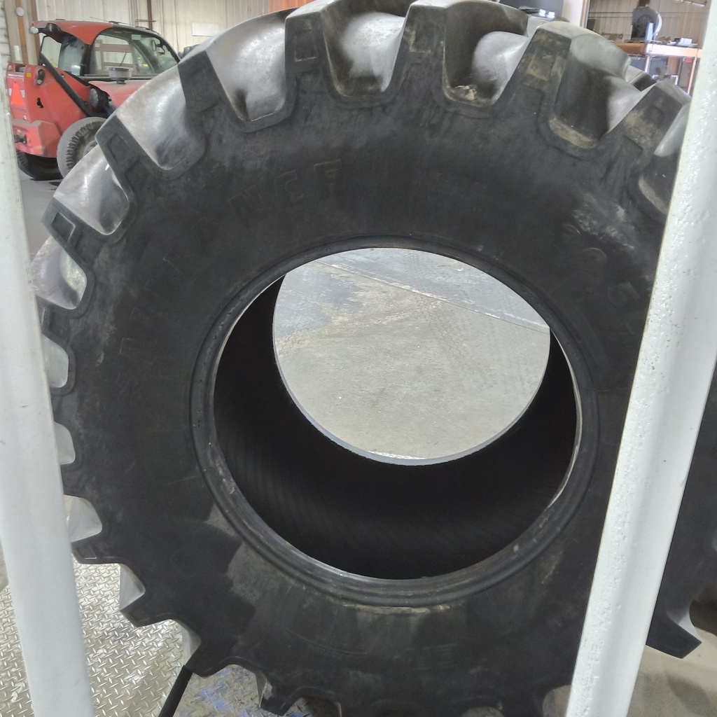 30.5L-32 Alliance 349 Yield Master R-1 J (18 Ply), 170A6 95%
