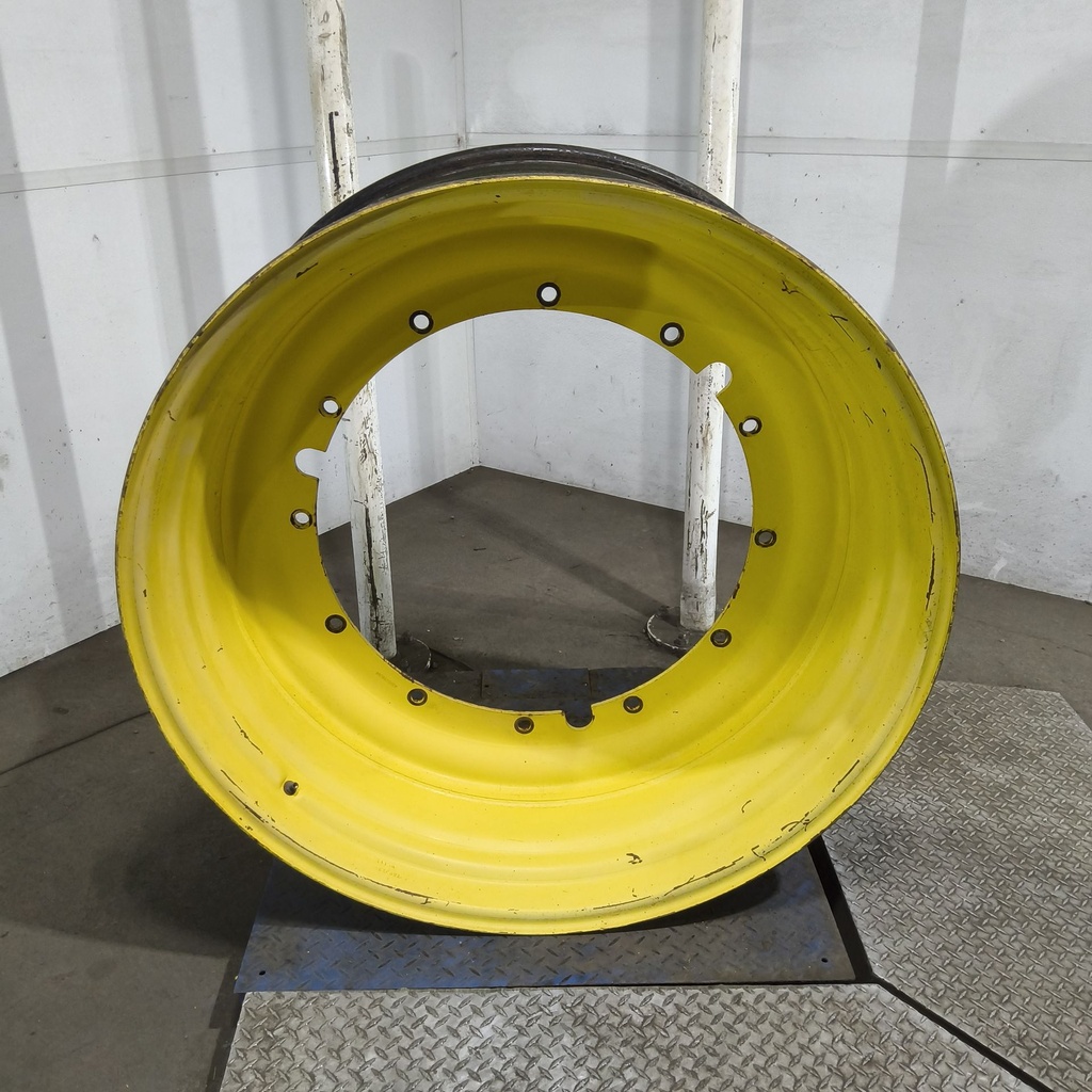 20"W x 46"D, John Deere Yellow 12-Hole Stub Disc Sprayer , -2.5" Offset