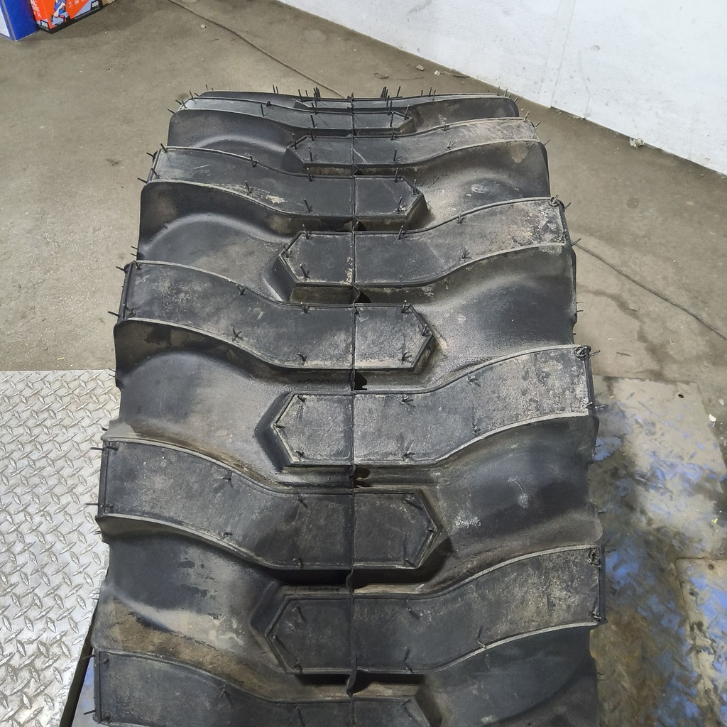 12-16.5 Titan Farm Contractor FWD R-4 C (6 Ply), 99%