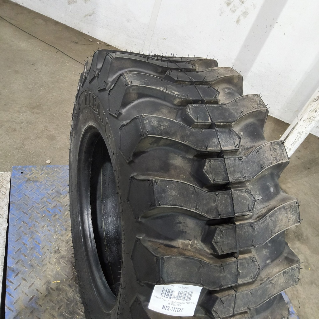 12-16.5 Titan Farm Contractor FWD R-4 C (6 Ply), 99%