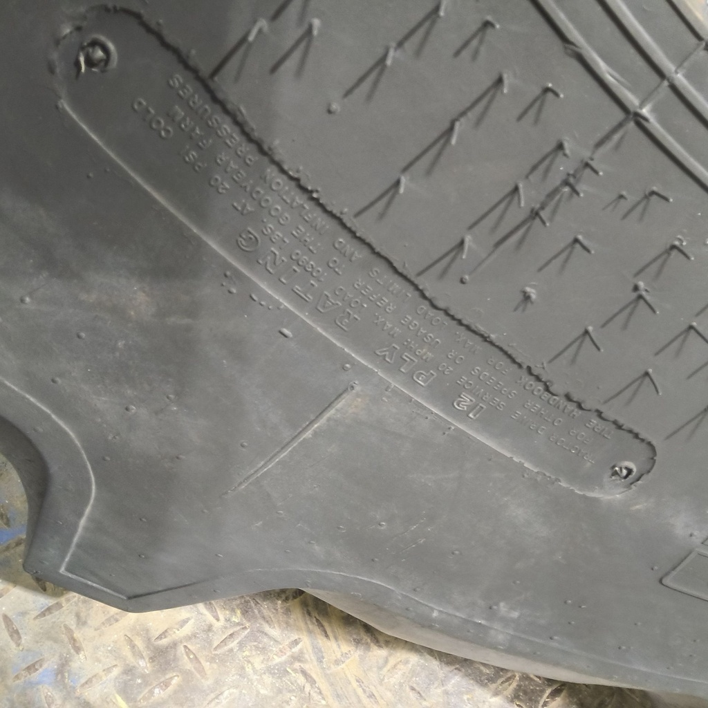 30.5L-32 Goodyear Farm Dyna Torque II R-1 F (12 Ply), 85%