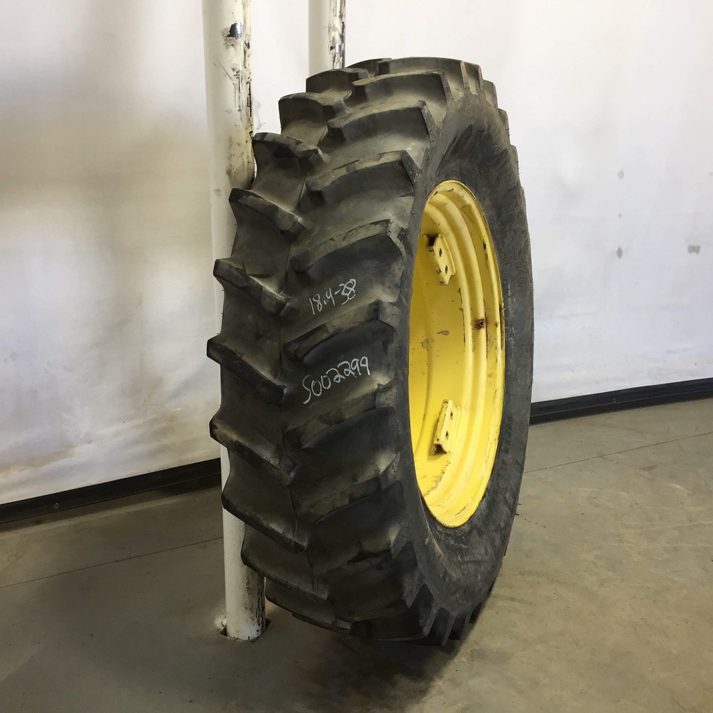 18.4/-38 Firestone Super All Traction II 23 R-1, D (8 Ply) 95%