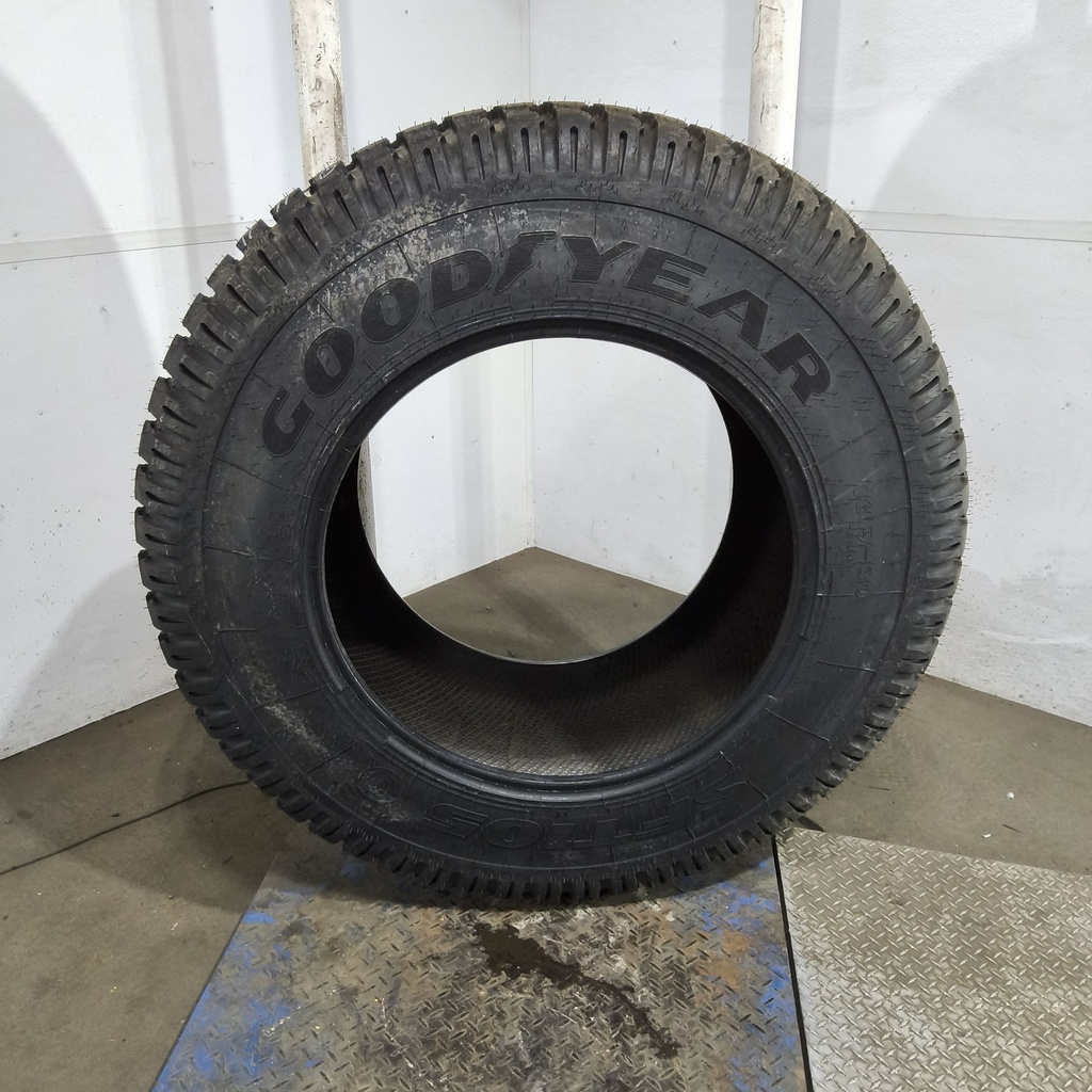 16.9-30 Goodyear Farm Soft Turf SFT105 R-3 C (6 Ply), 99%