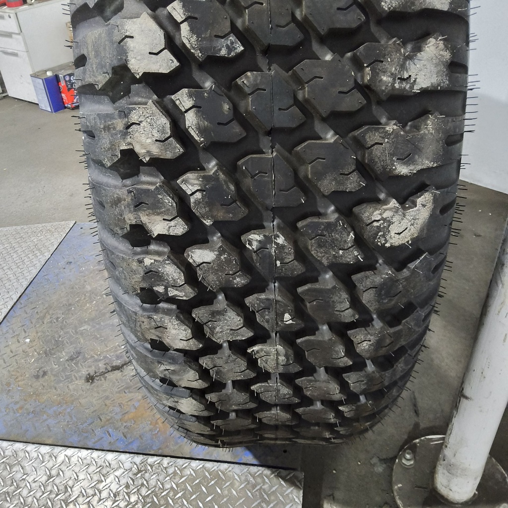 16.9-30 Goodyear Farm Soft Turf SFT105 R-3 C (6 Ply), 99%