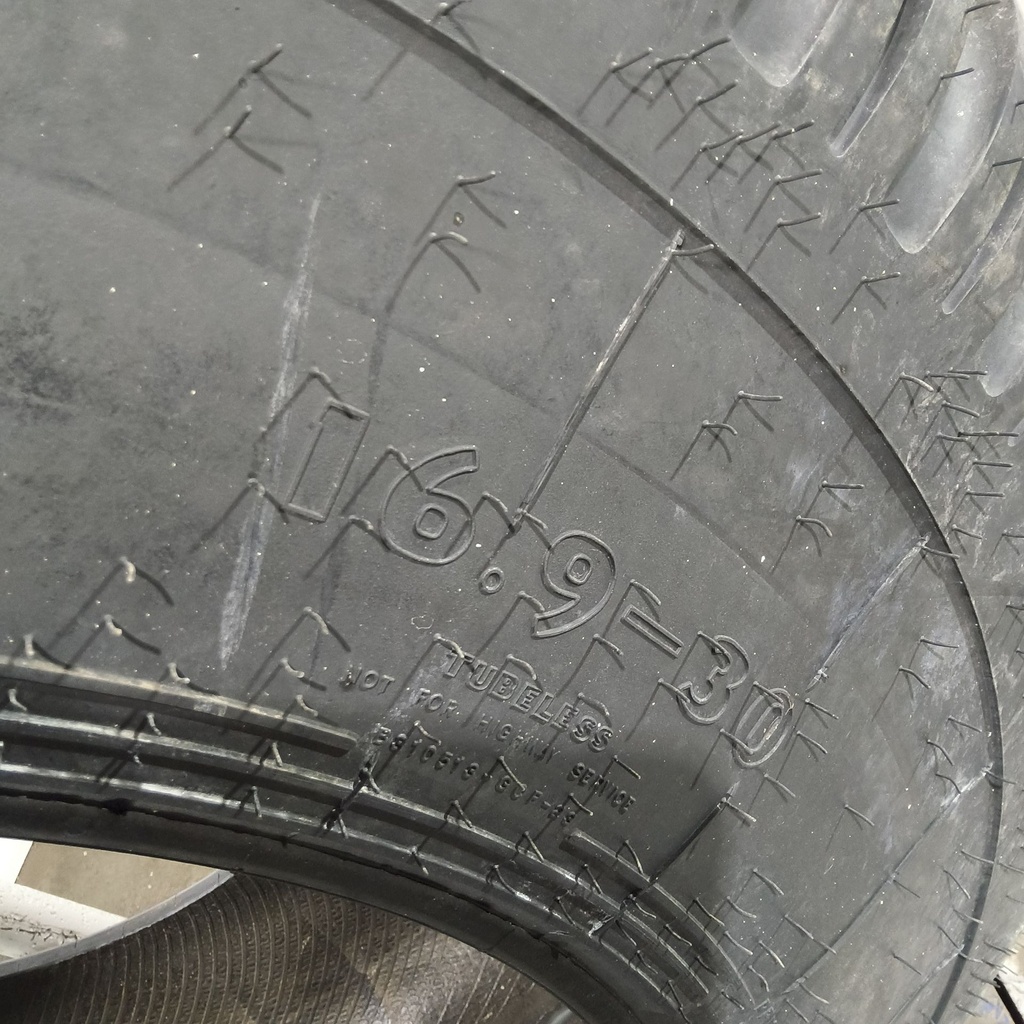 16.9-30 Goodyear Farm Soft Turf SFT105 R-3 C (6 Ply), 99%