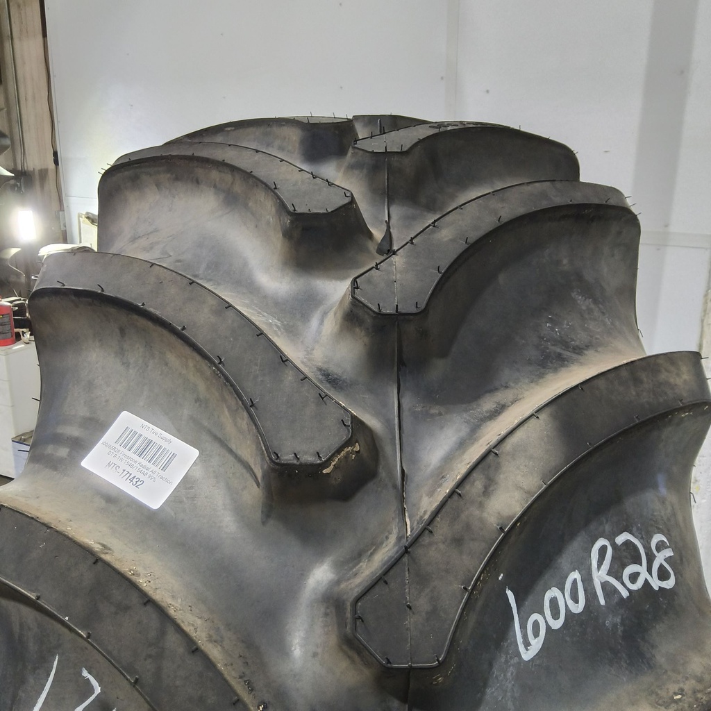 600/65R28 Firestone Radial All Traction DT R-1W 154B/154A8 99%