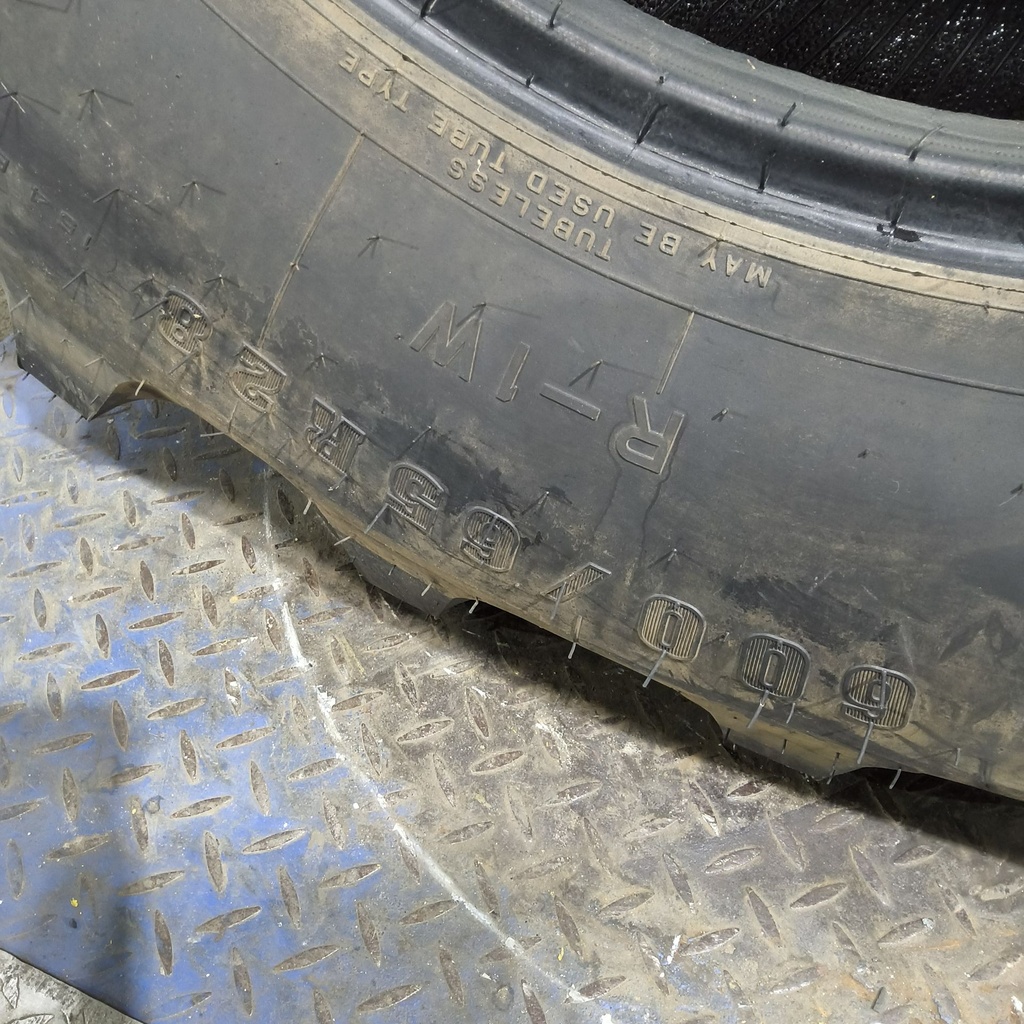 600/65R28 Firestone Radial All Traction DT R-1W 154B/154A8 99%