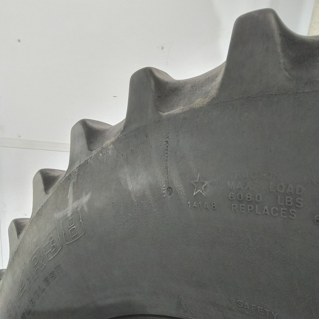 18.4R38 Goodyear Farm Dyna Torque Radial R-1 141A8 60%