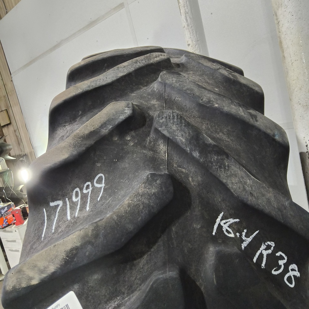 18.4R38 Goodyear Farm Dyna Torque Radial R-1 141A8 60%