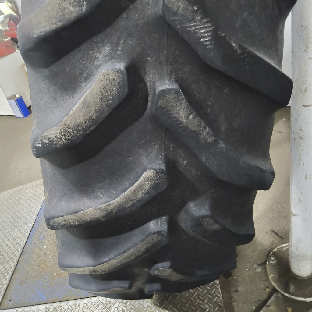 18.4R38 Goodyear Farm Dyna Torque Radial R-1 141A8 60%