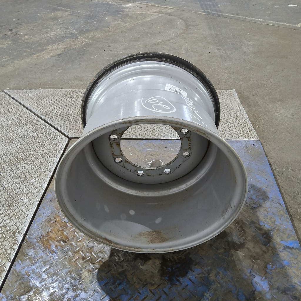 16"W x 20"D, Case IH Silver Mist 8-Hole Flat Plate , 1.62" Offset