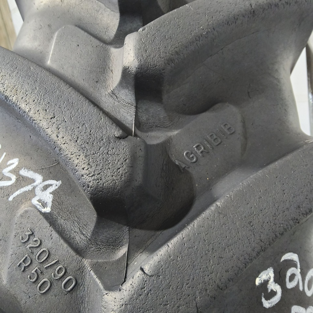 320/90R50 Michelin AgriBib Row Crop R-1W 150A8/150B 75%