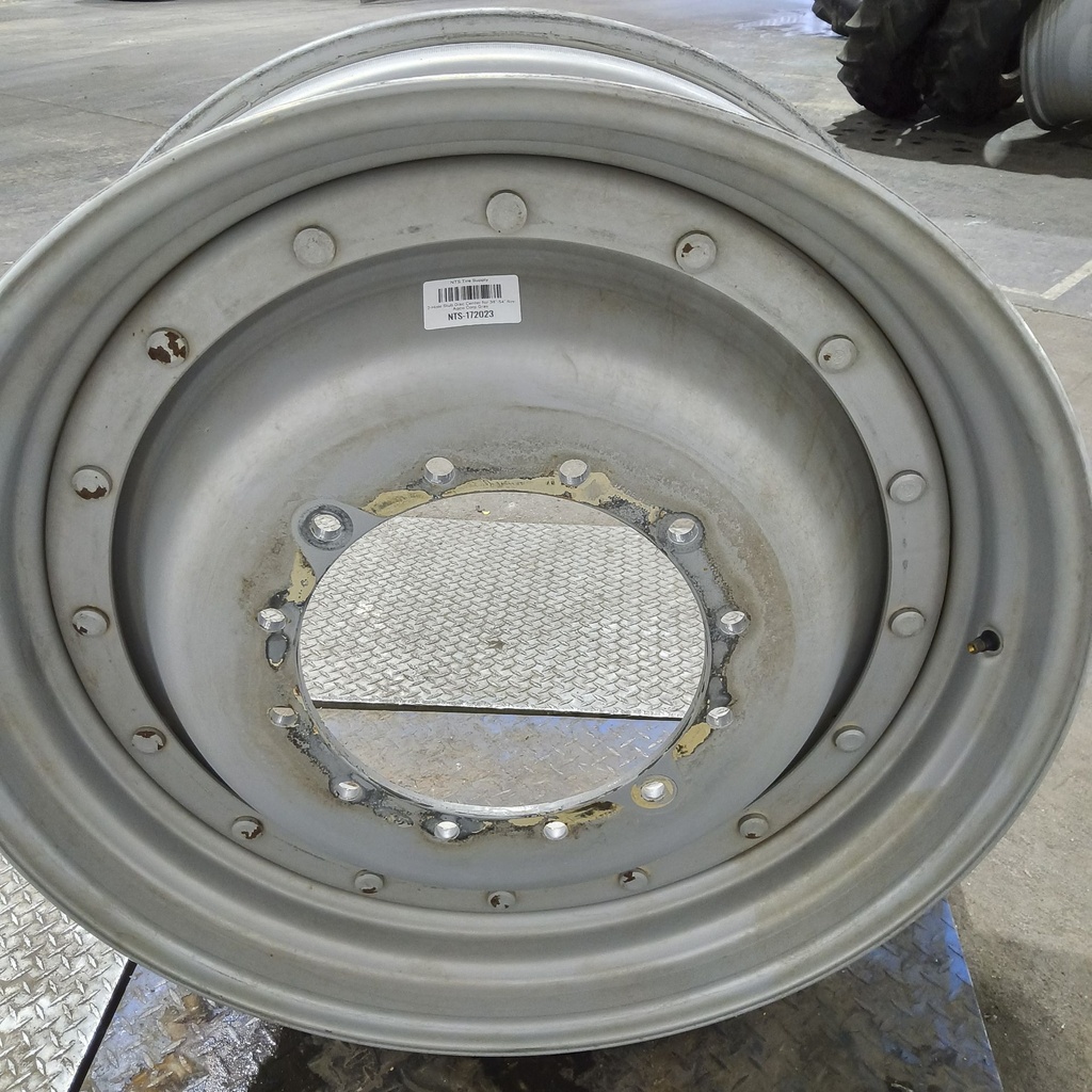 12-Hole Stub Disc Center for 38"-54" Rim, Agco Corp Gray