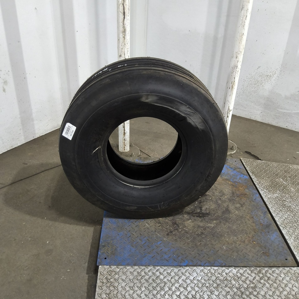 14L-16.1SL Titan Farm Hi Flotation I-1 D (8 Ply), 99%
