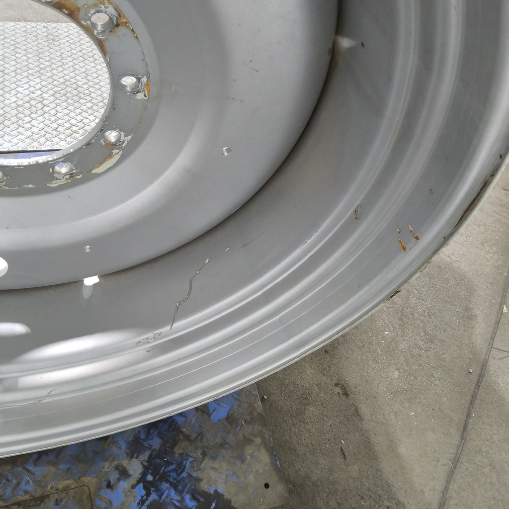 23"W x 42"D, Case IH Silver Mist 10-Hole Formed Plate , 0.38" Offset