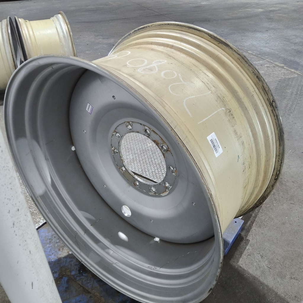 23"W x 42"D, Case IH Silver Mist 10-Hole Formed Plate , 0.38" Offset