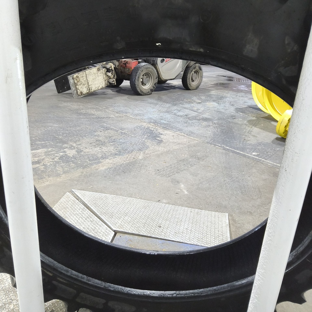 380/90R54 Firestone Radial 9000 R-1W 152A8/152B 99%