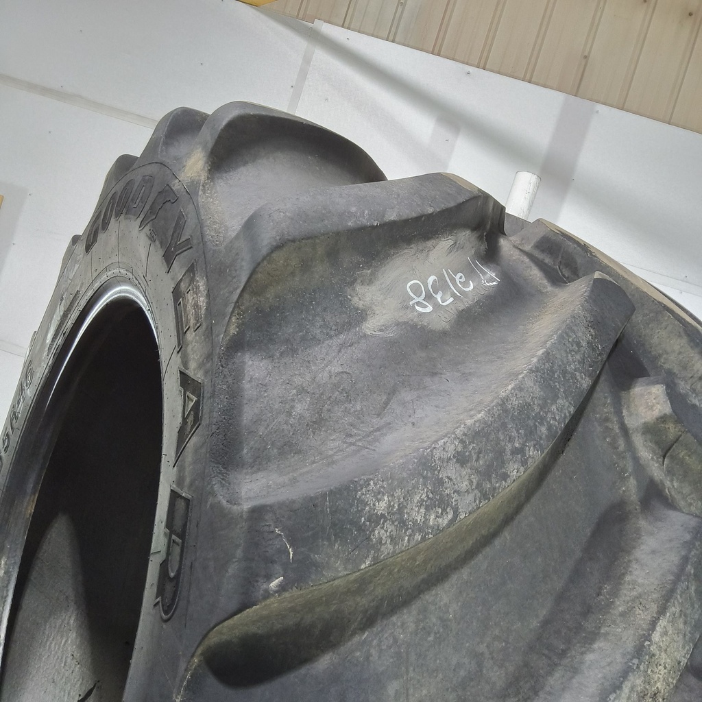 LSW1250/35R46 Goodyear Farm Custom Flo Grip R-2 195B 80%