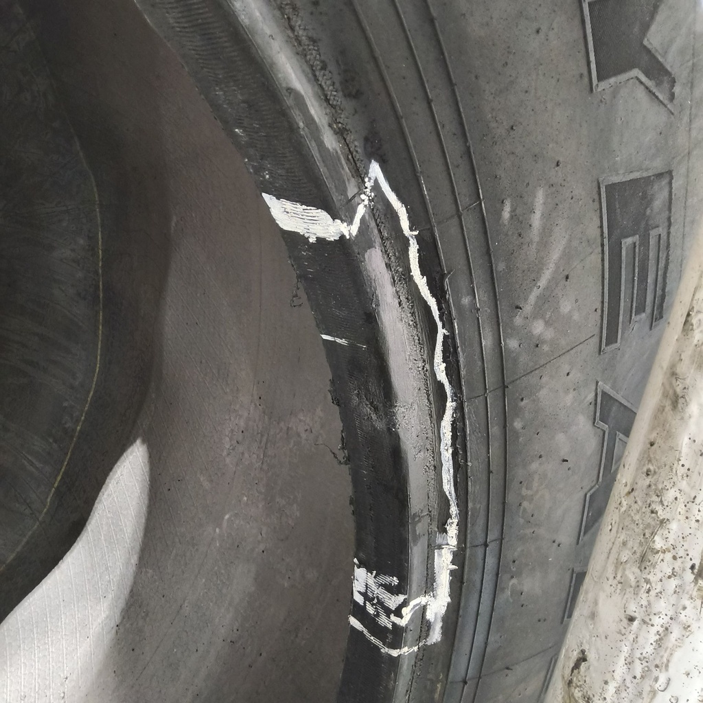 LSW1250/35R46 Goodyear Farm Custom Flo Grip R-2 195B 80%