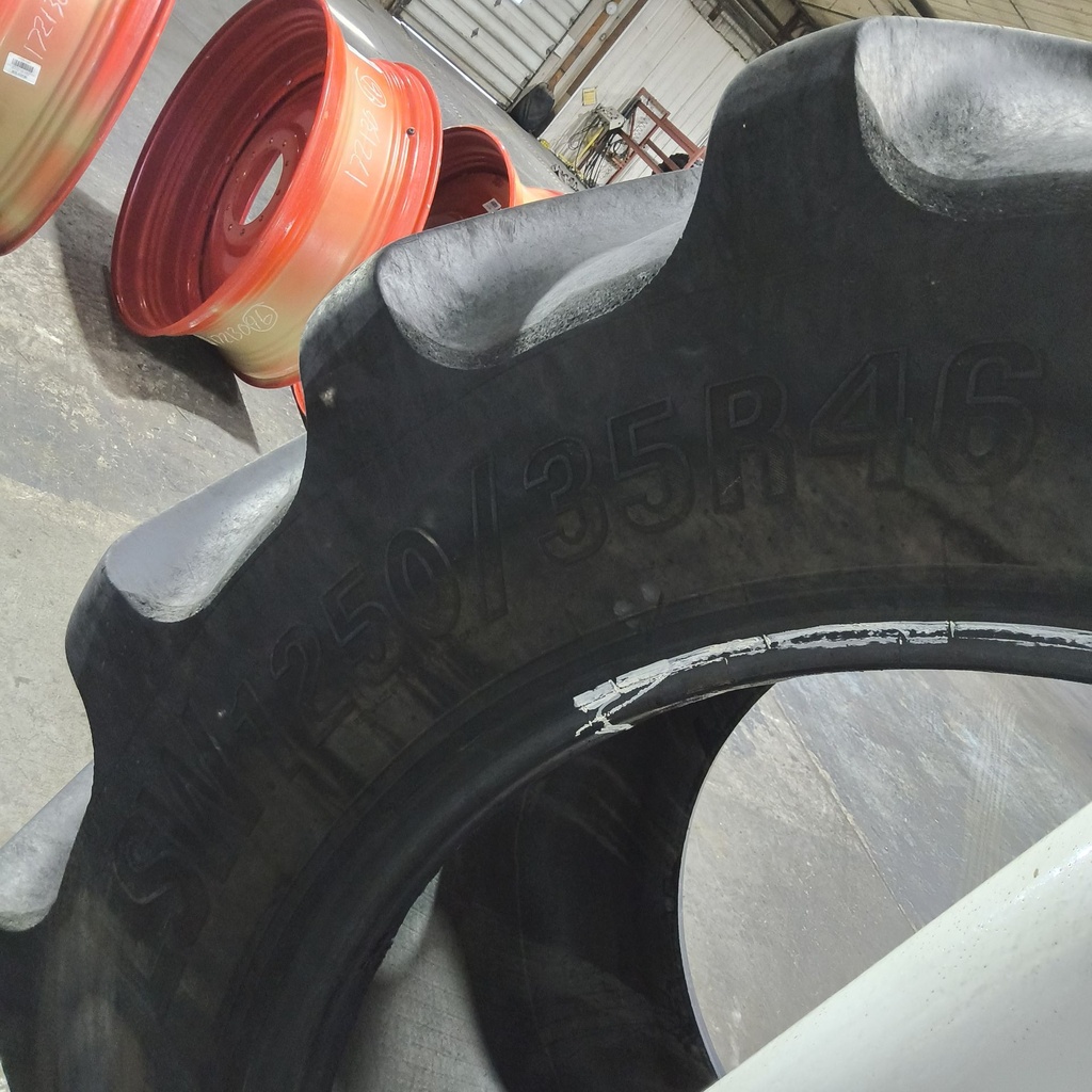 LSW1250/35R46 Goodyear Farm Custom Flo Grip R-2 195B 80%