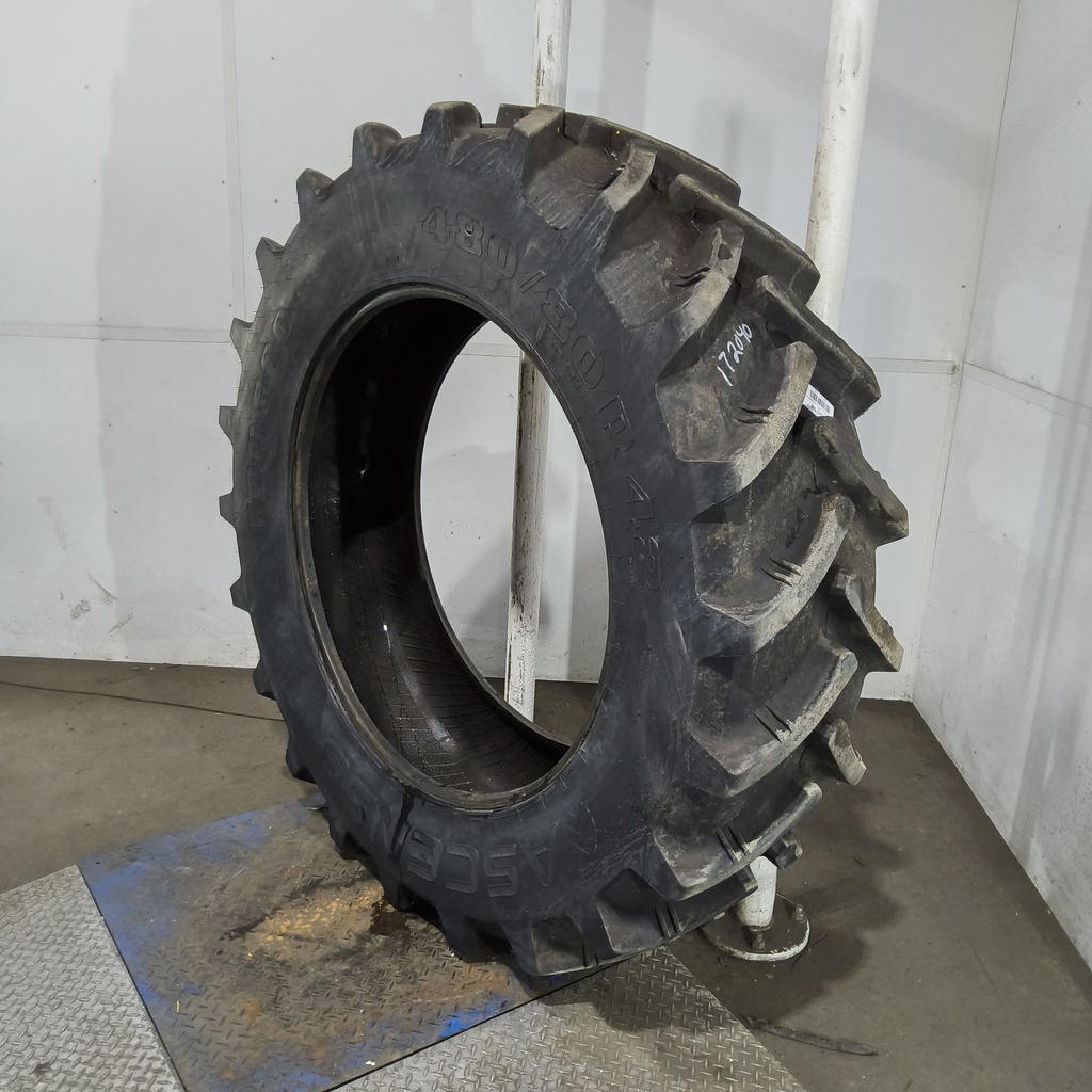 480/80R42 Ascenso TDR 800 R-1W 156D 85%