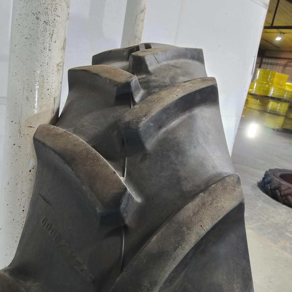 IF320/80R42 Goodyear Farm Optitrac R-1W 150D 55%