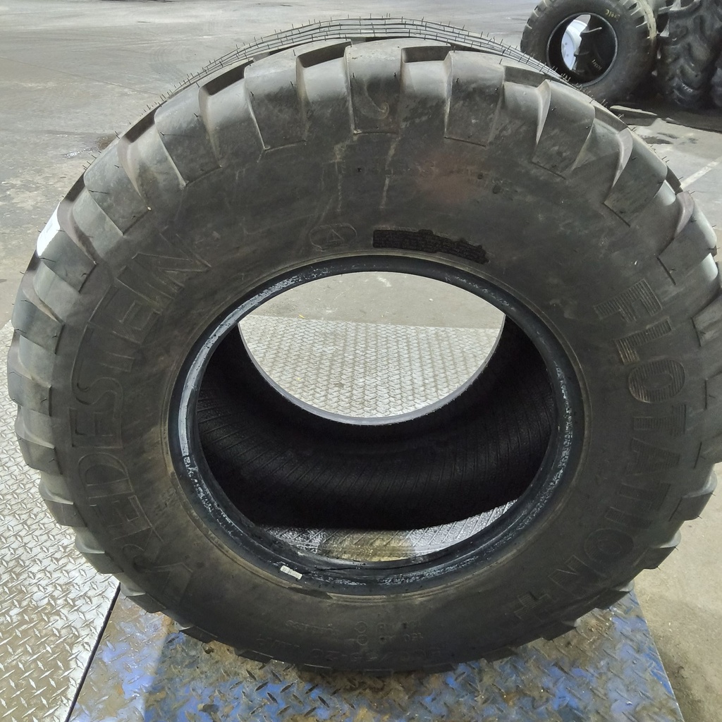 500/55-20 Vredestein Flotation + HF-3 150A8/138A8 99%