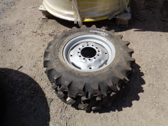 7/-14 Titan Farm Hi Traction Lug R-1 on Case IH Silver Mist 6-Hole Formed Plate 99%