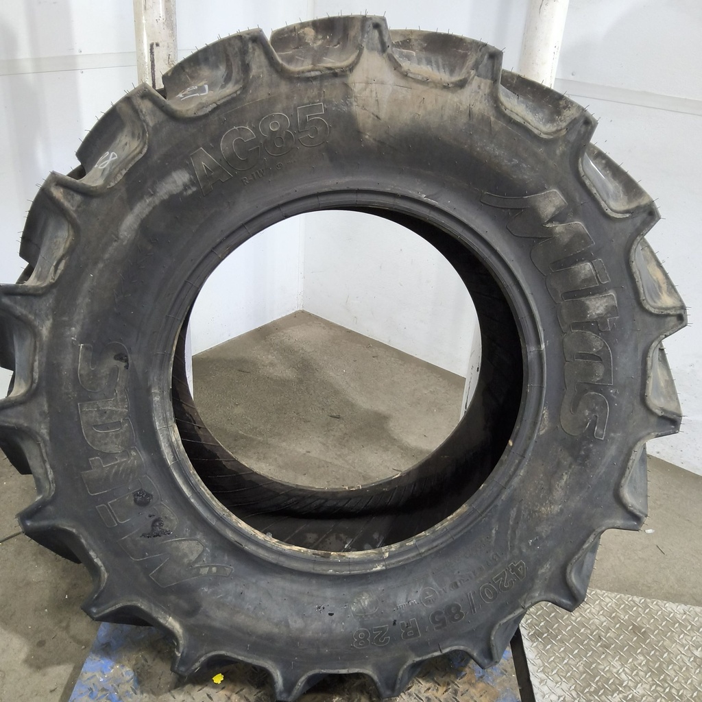 420/85R28 Mitas AC85 Radial R-1W 139A8/139B 99%