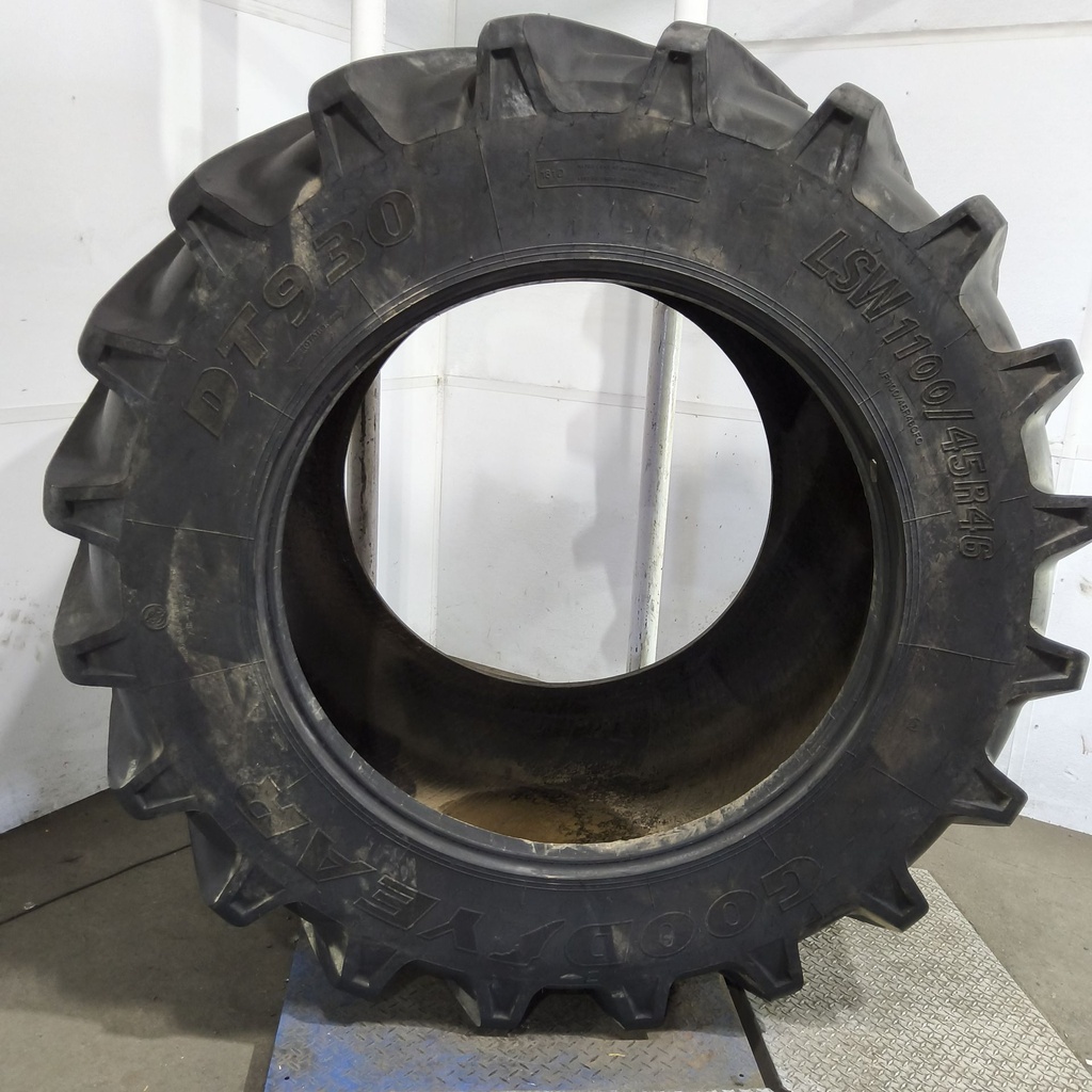 LSW1100/45R46 Goodyear Farm DT930 R-1W 181D 99%