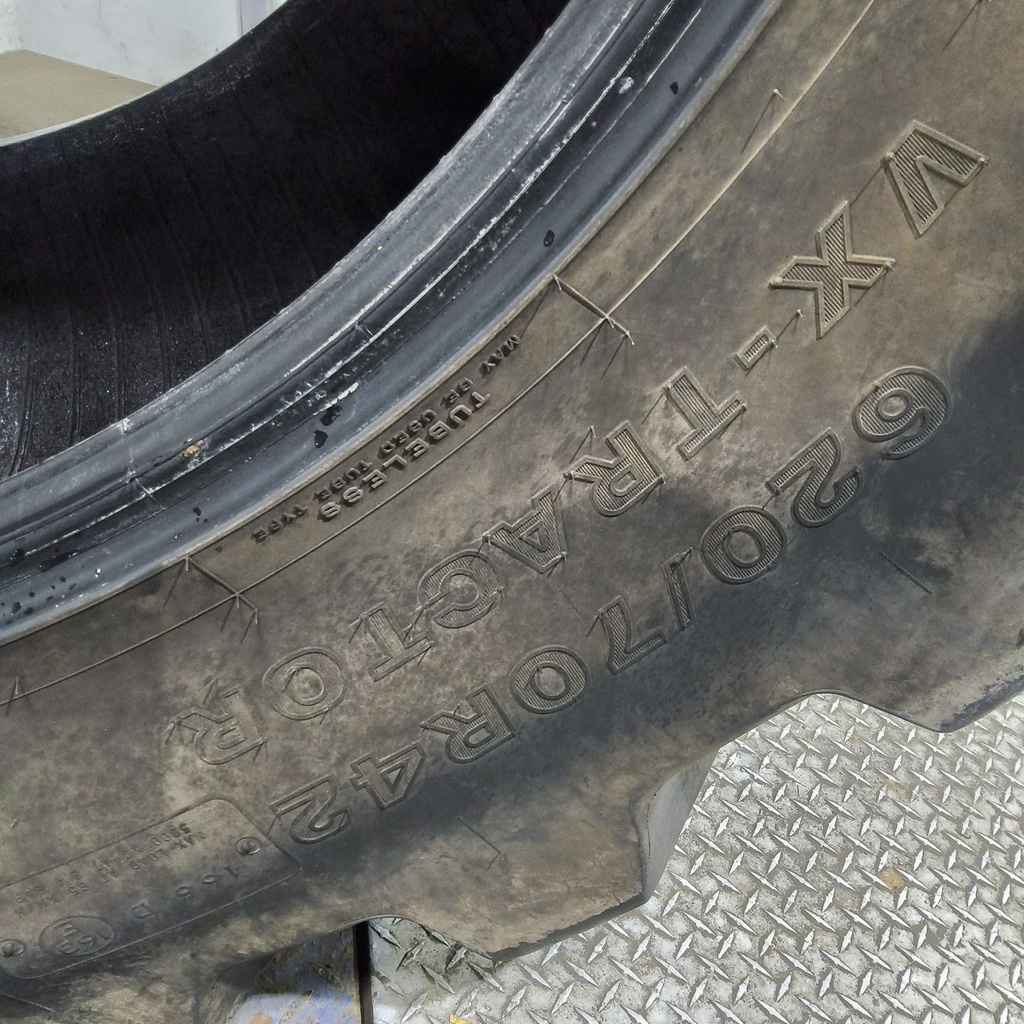 620/70R42 Bridgestone VX-TRACTOR R-1W 166D/163E 95%