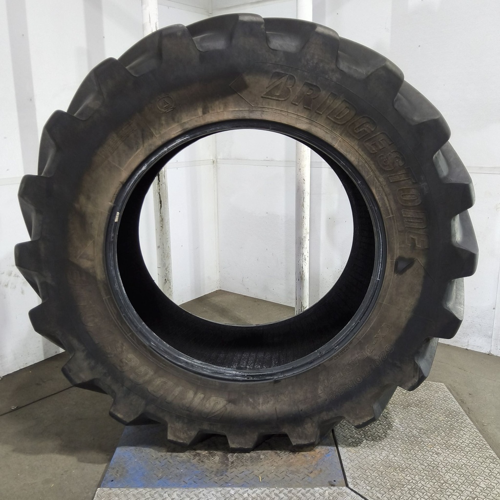 620/70R42 Bridgestone VX-TRACTOR R-1W 166D/163E 95%