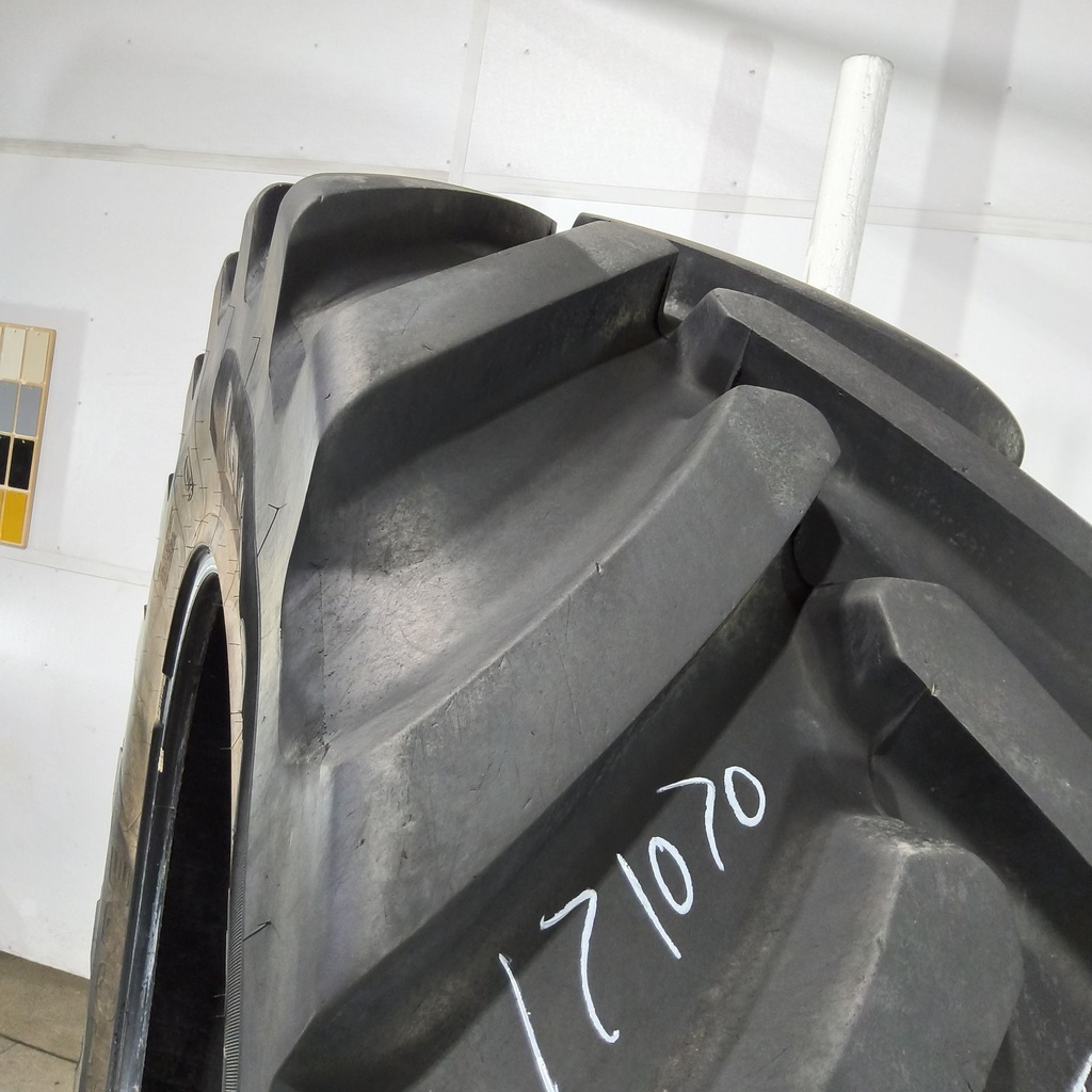 620/70R42 Bridgestone VX-TRACTOR R-1W 166D/163E 95%