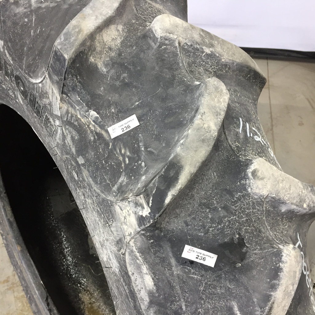11.2/-24 Goodyear Farm Dura Torque R-1, B (4 Ply) 70%