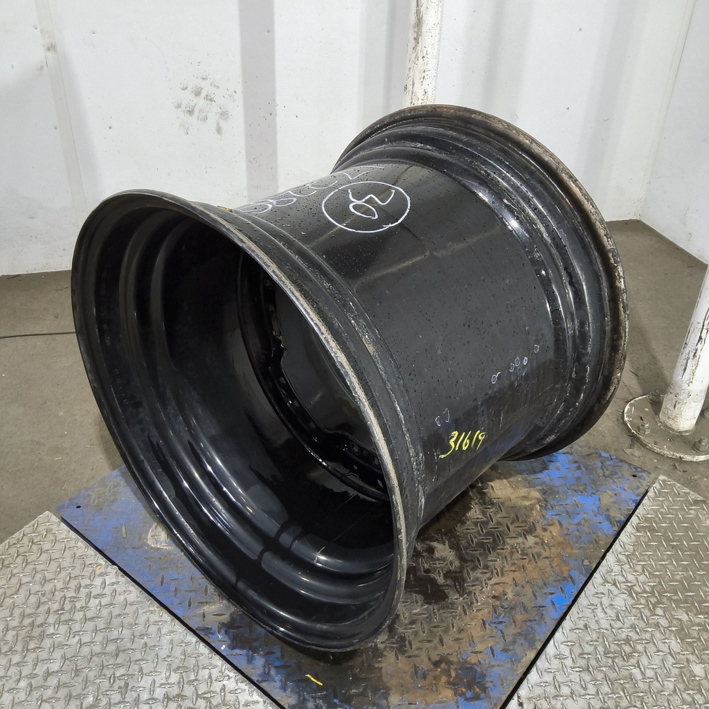 25"W x 30"D, Black 12-Hole Waffle Wheel (Groups of 3 bolts)
